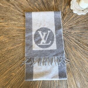 Louis Vuitton Gray Wool&Cashmere Logo Scarf